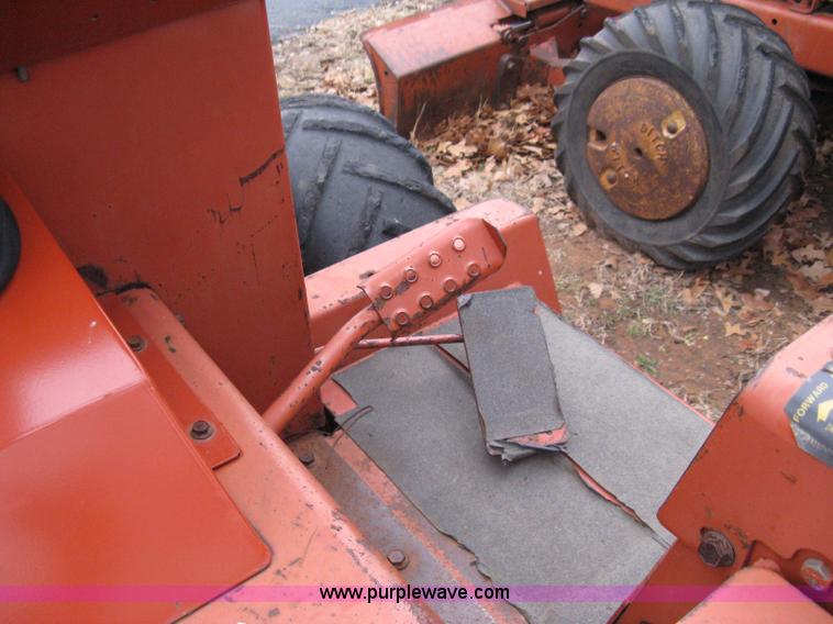image for item 8230 1993 Ditch Witch 3610DD trencher