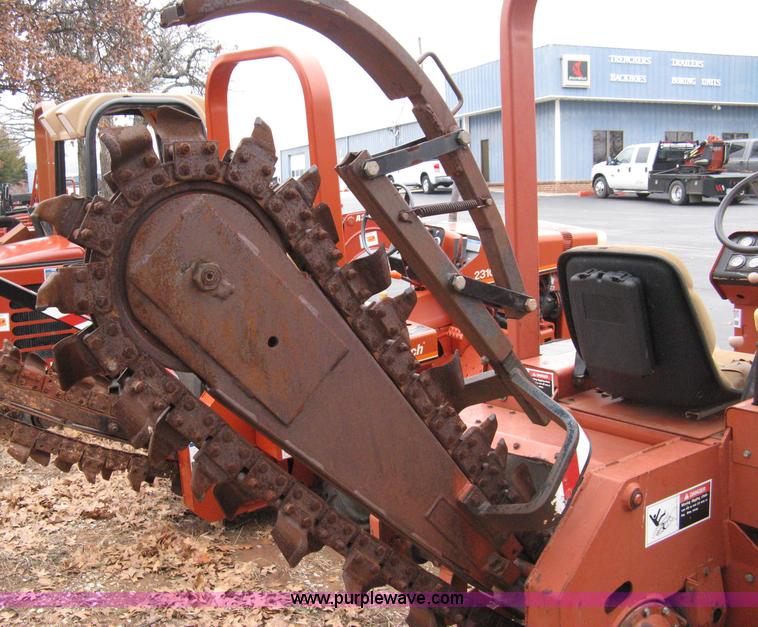 image for item 8230 1993 Ditch Witch 3610DD trencher