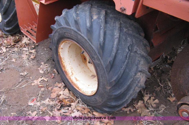 image for item 8230 1993 Ditch Witch 3610DD trencher