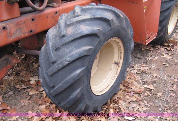 image for item 8230 1993 Ditch Witch 3610DD trencher
