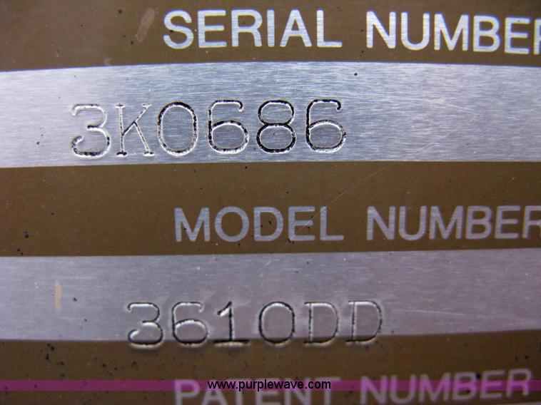 image for item 8230 1993 Ditch Witch 3610DD trencher