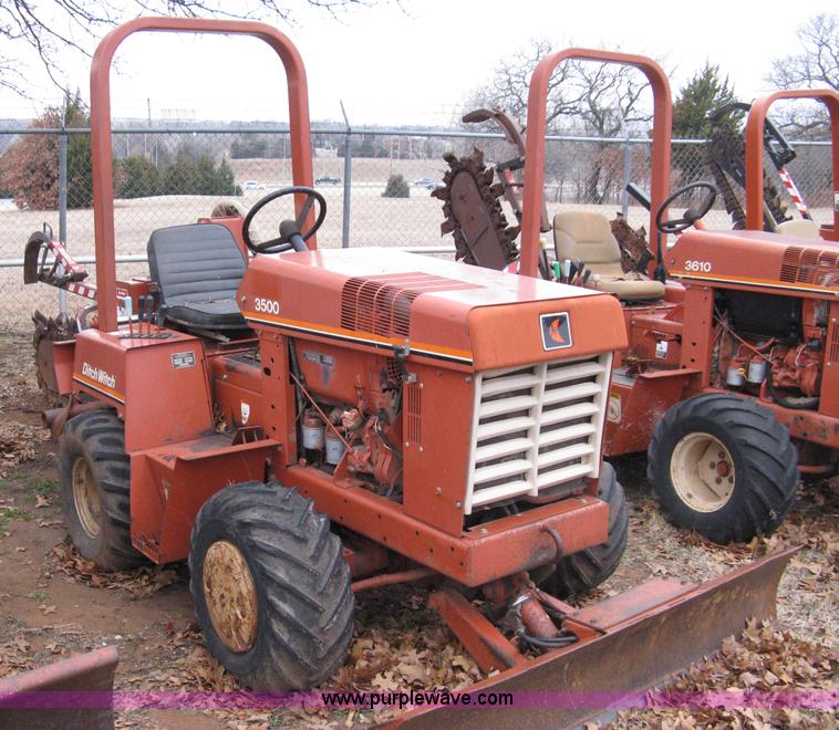 image for item 8231 1994 Ditch Witch 3500 DD trencher