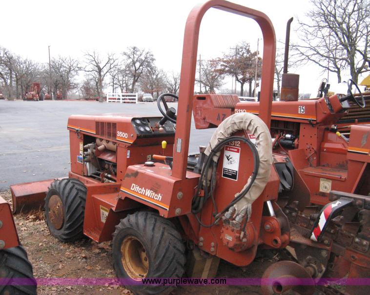 image for item 8231 1994 Ditch Witch 3500 DD trencher
