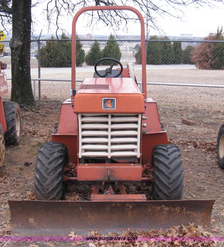 image for item 8231 1994 Ditch Witch 3500 DD trencher