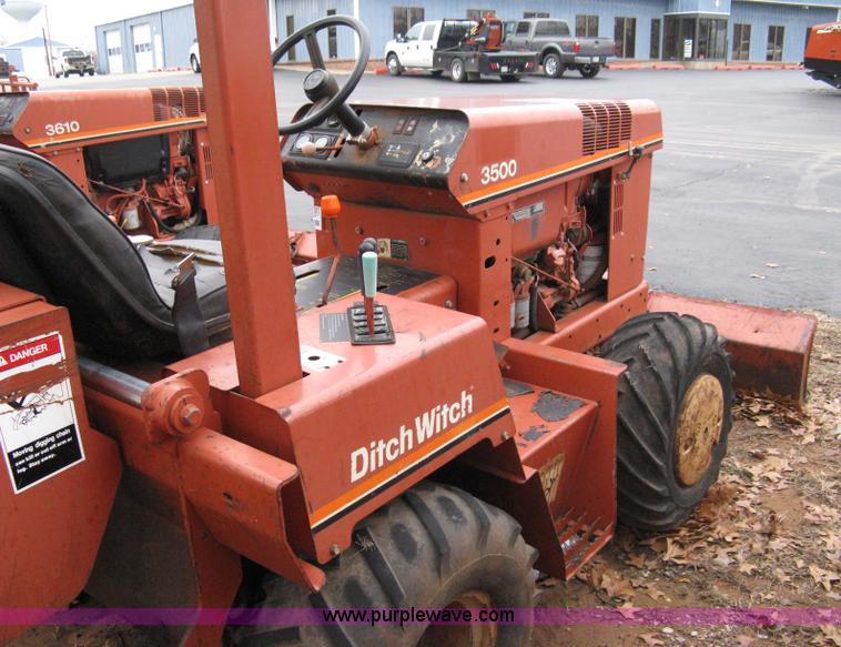 image for item 8231 1994 Ditch Witch 3500 DD trencher