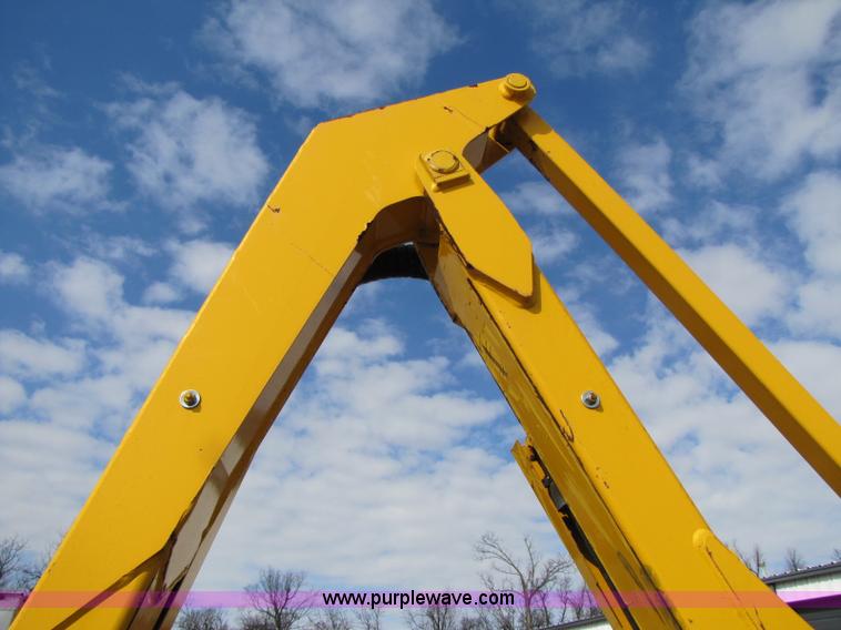 image for item 8375 Orsi VMC RB415 boom mower