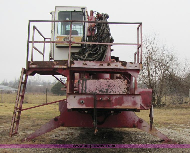 image for item 8385 Olathe Pro Grind 5000 tub grinder