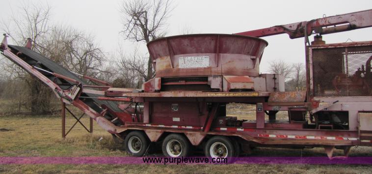 image for item 8385 Olathe Pro Grind 5000 tub grinder