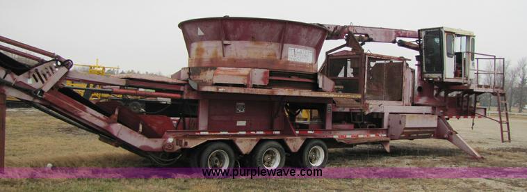 image for item 8385 Olathe Pro Grind 5000 tub grinder