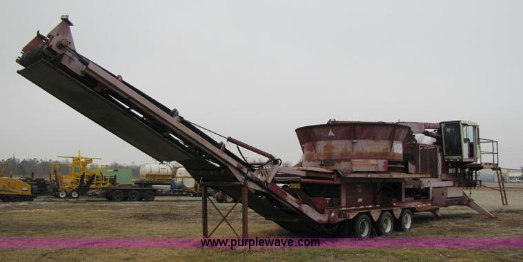 image for item 8385 Olathe Pro Grind 5000 tub grinder