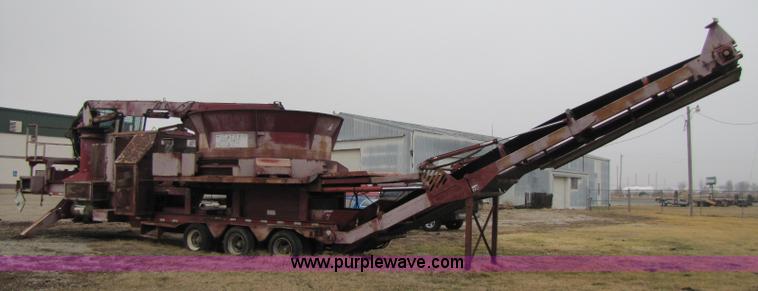 image for item 8385 Olathe Pro Grind 5000 tub grinder