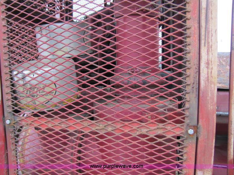 image for item 8385 Olathe Pro Grind 5000 tub grinder