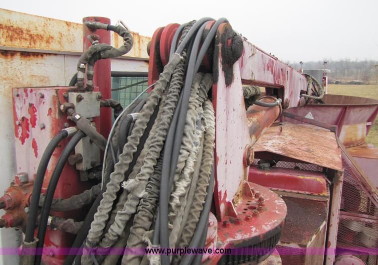 image for item 8385 Olathe Pro Grind 5000 tub grinder