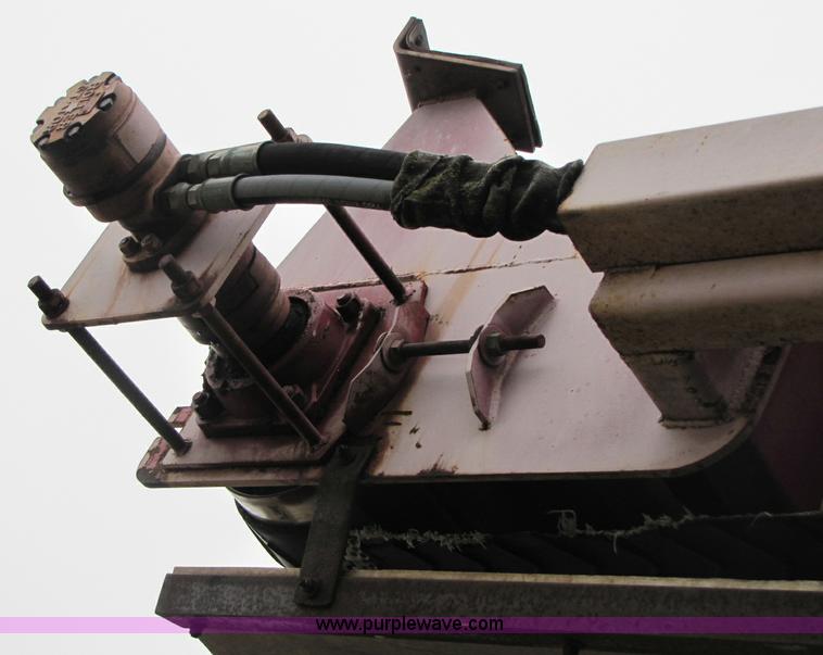 image for item 8385 Olathe Pro Grind 5000 tub grinder