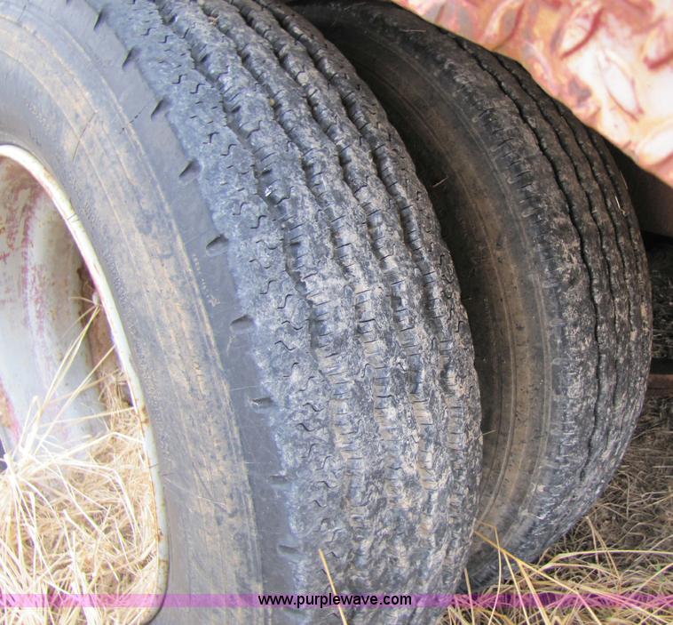 image for item 8385 Olathe Pro Grind 5000 tub grinder