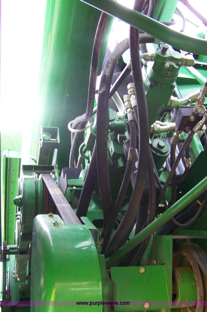 image for item 9283 2006 John Deere 9760 STS combine