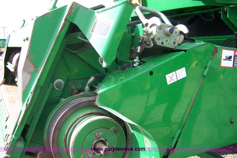 image for item 9283 2006 John Deere 9760 STS combine