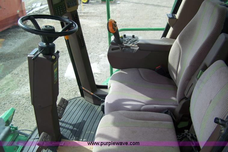 image for item 9283 2006 John Deere 9760 STS combine