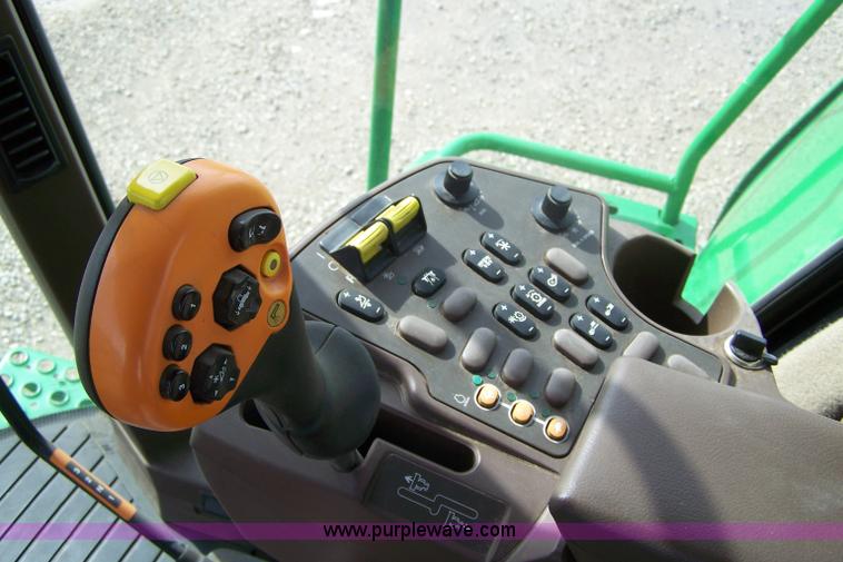 image for item 9283 2006 John Deere 9760 STS combine