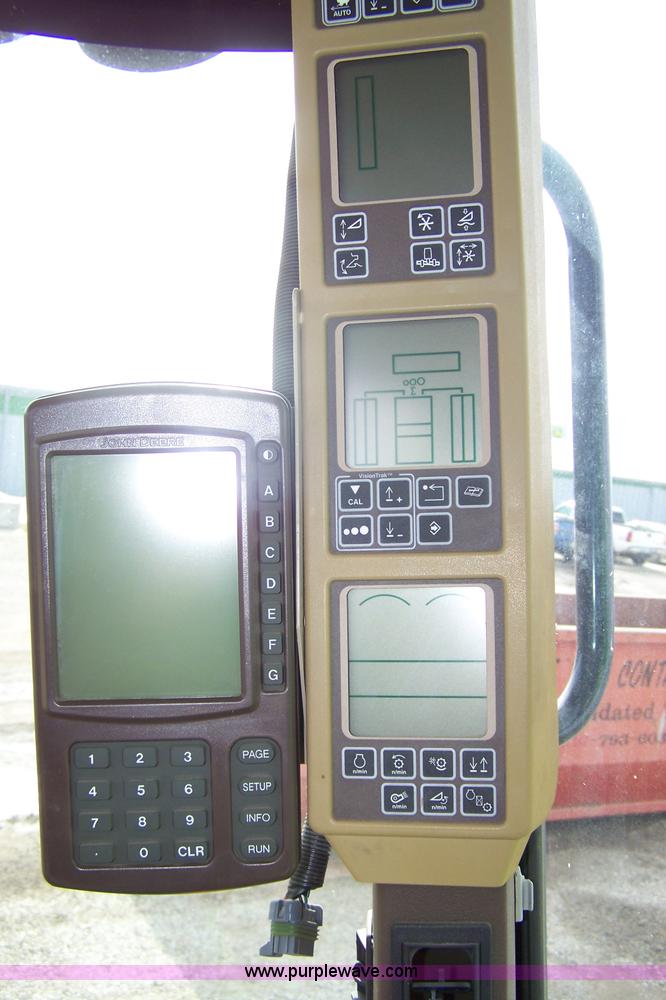 image for item 9283 2006 John Deere 9760 STS combine