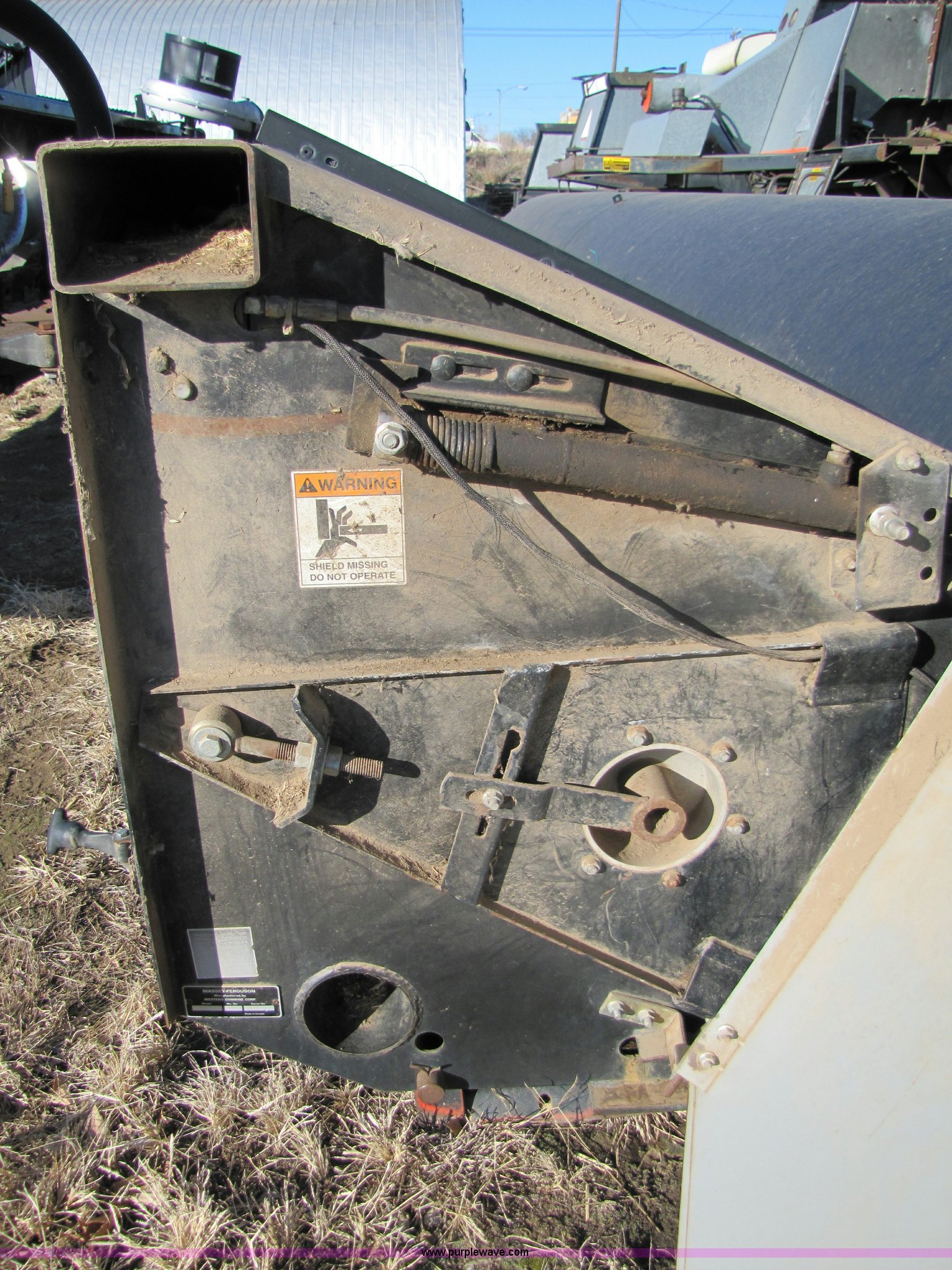 Massey-Ferguson 6025 stripper header in Minneapolis, KS | Item 2158 ...