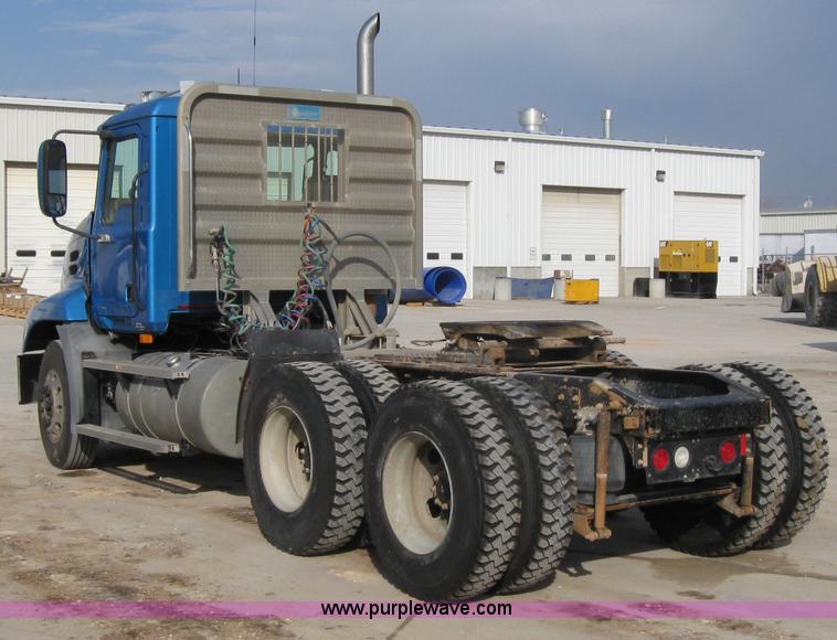 image for item 1337 2004 Mack CX613 semi truck