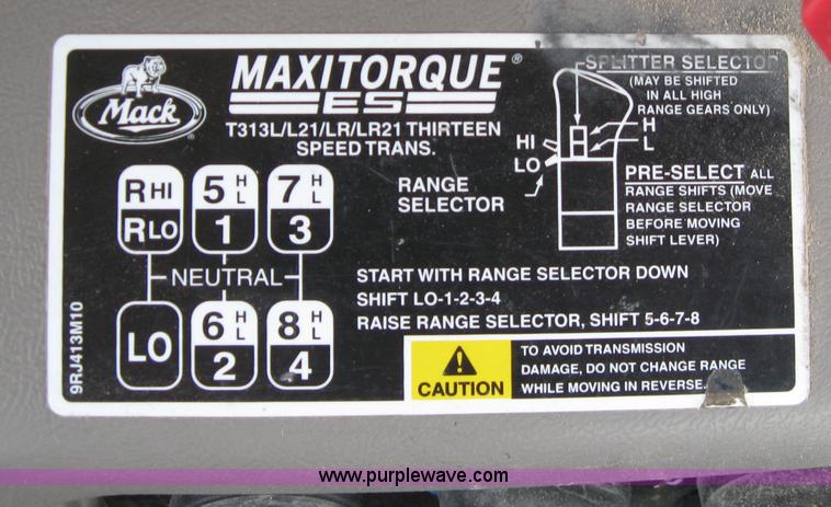 image for item 1337 2004 Mack CX613 semi truck