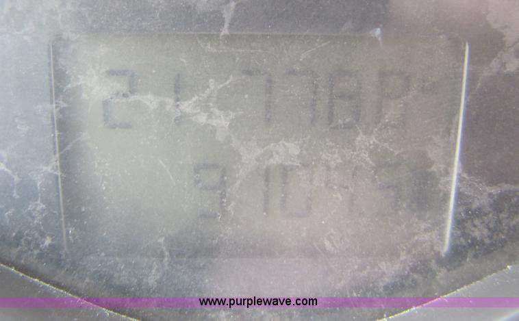 image for item 1337 2004 Mack CX613 semi truck