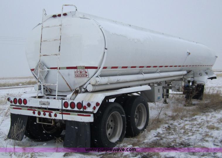 image for item 2984 1962 Standard Steel Works tanker trailer