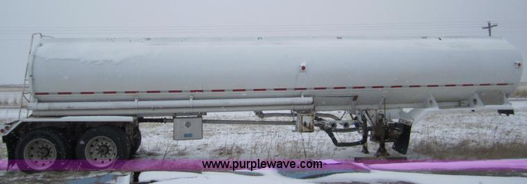 image for item 2984 1962 Standard Steel Works tanker trailer