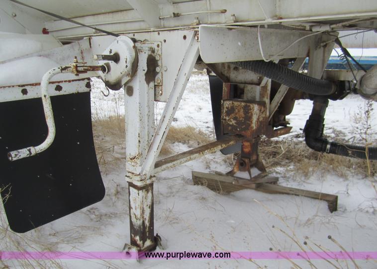 image for item 2984 1962 Standard Steel Works tanker trailer