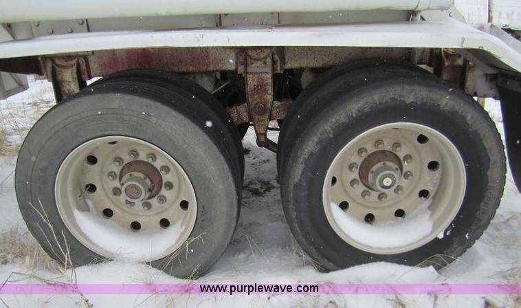 image for item 2984 1962 Standard Steel Works tanker trailer