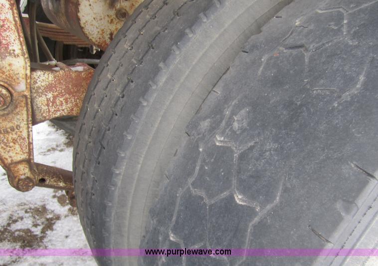 image for item 2984 1962 Standard Steel Works tanker trailer