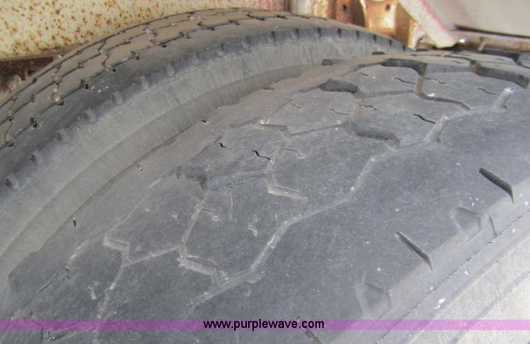 image for item 2984 1962 Standard Steel Works tanker trailer