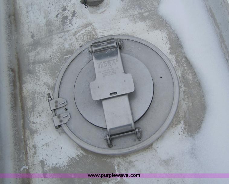 image for item 2984 1962 Standard Steel Works tanker trailer