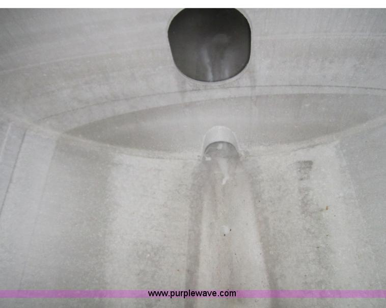 image for item 2984 1962 Standard Steel Works tanker trailer