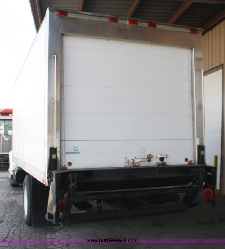 image for item 4952 1994 International 4900 reefer truck