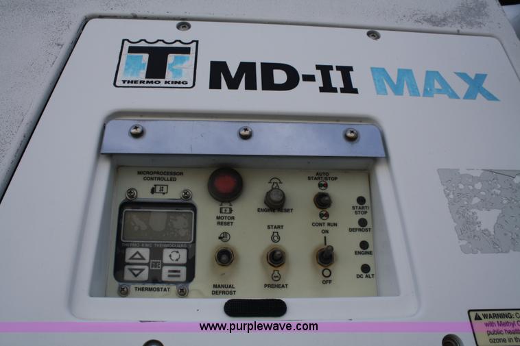 image for item 4952 1994 International 4900 reefer truck