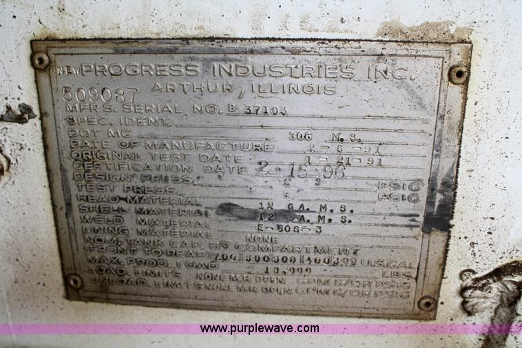 image for item 4972 1999 Sterling fuel delivery truck