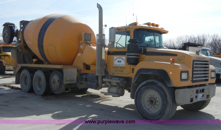image for item 5151 1995 Mack RD690S cement mixer truck