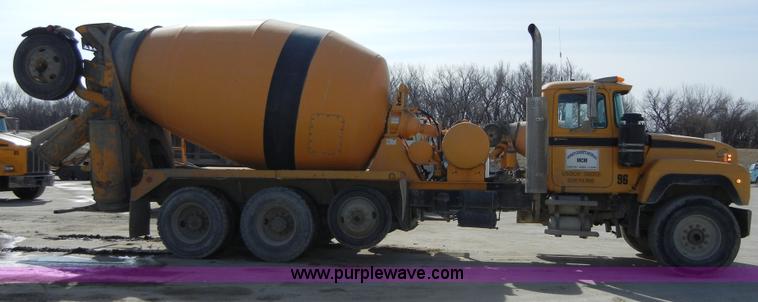 image for item 5151 1995 Mack RD690S cement mixer truck