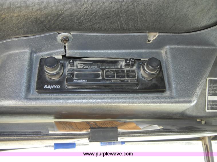 image for item 5151 1995 Mack RD690S cement mixer truck