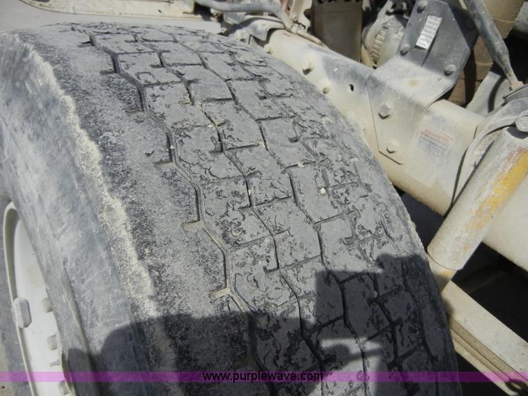 image for item 5151 1995 Mack RD690S cement mixer truck