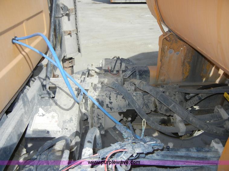 image for item 5151 1995 Mack RD690S cement mixer truck