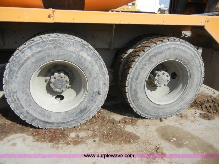 image for item 5151 1995 Mack RD690S cement mixer truck