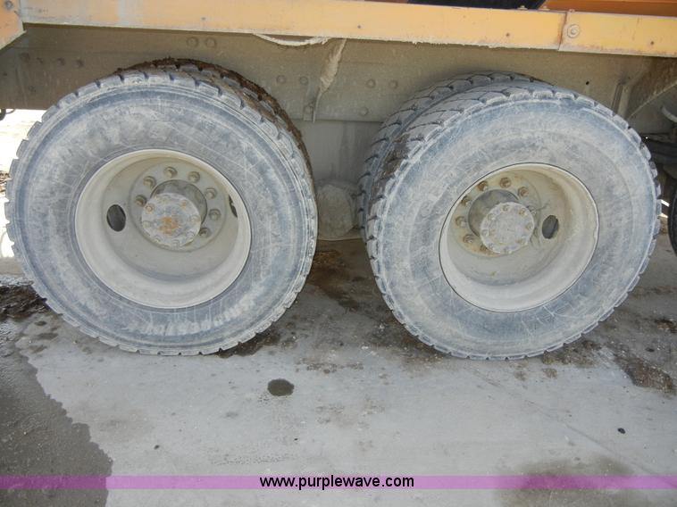 image for item 5151 1995 Mack RD690S cement mixer truck