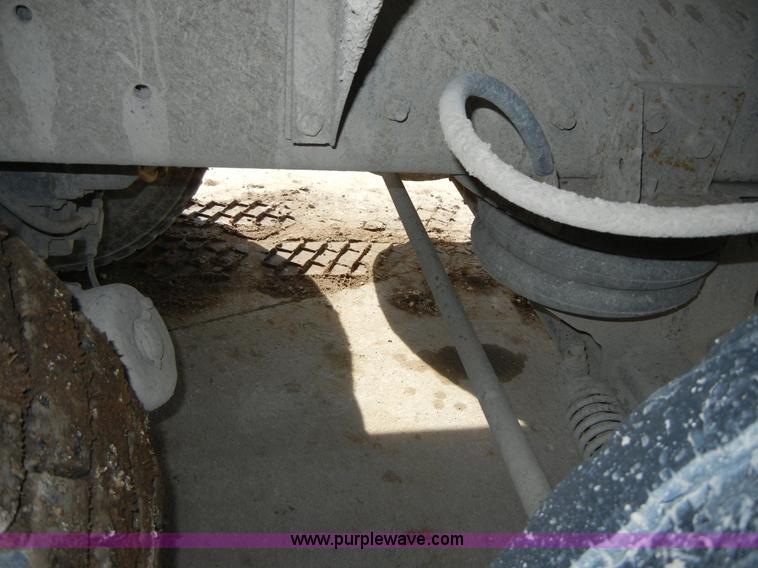 image for item 5151 1995 Mack RD690S cement mixer truck