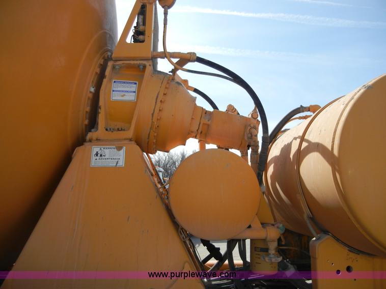 image for item 5151 1995 Mack RD690S cement mixer truck