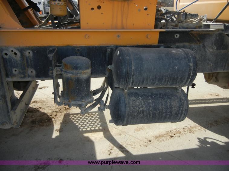 image for item 5151 1995 Mack RD690S cement mixer truck