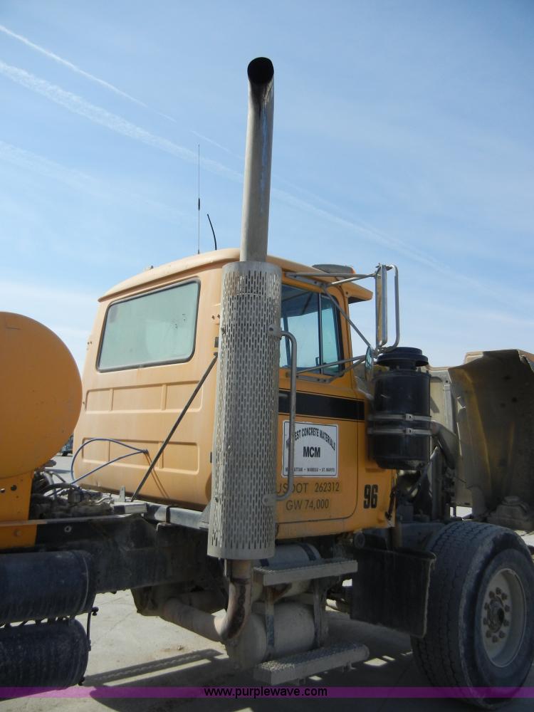 image for item 5151 1995 Mack RD690S cement mixer truck